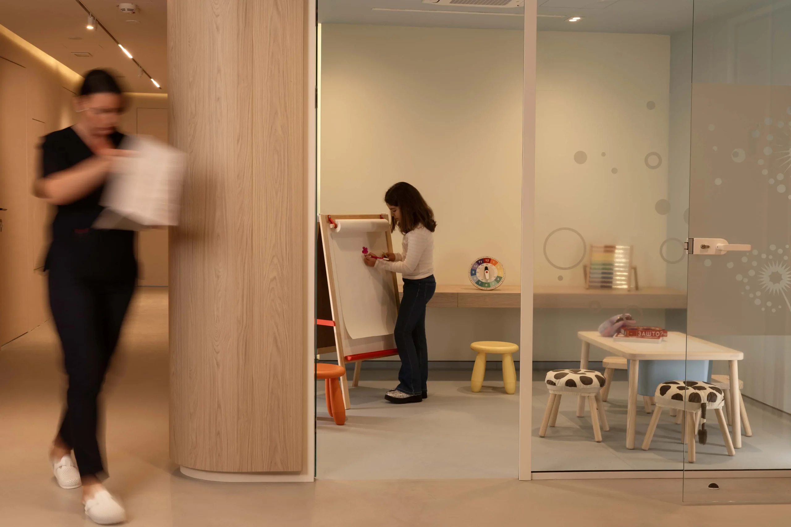 Deca nisu odrasli: Kako pravilno pratiti razvoj deteta